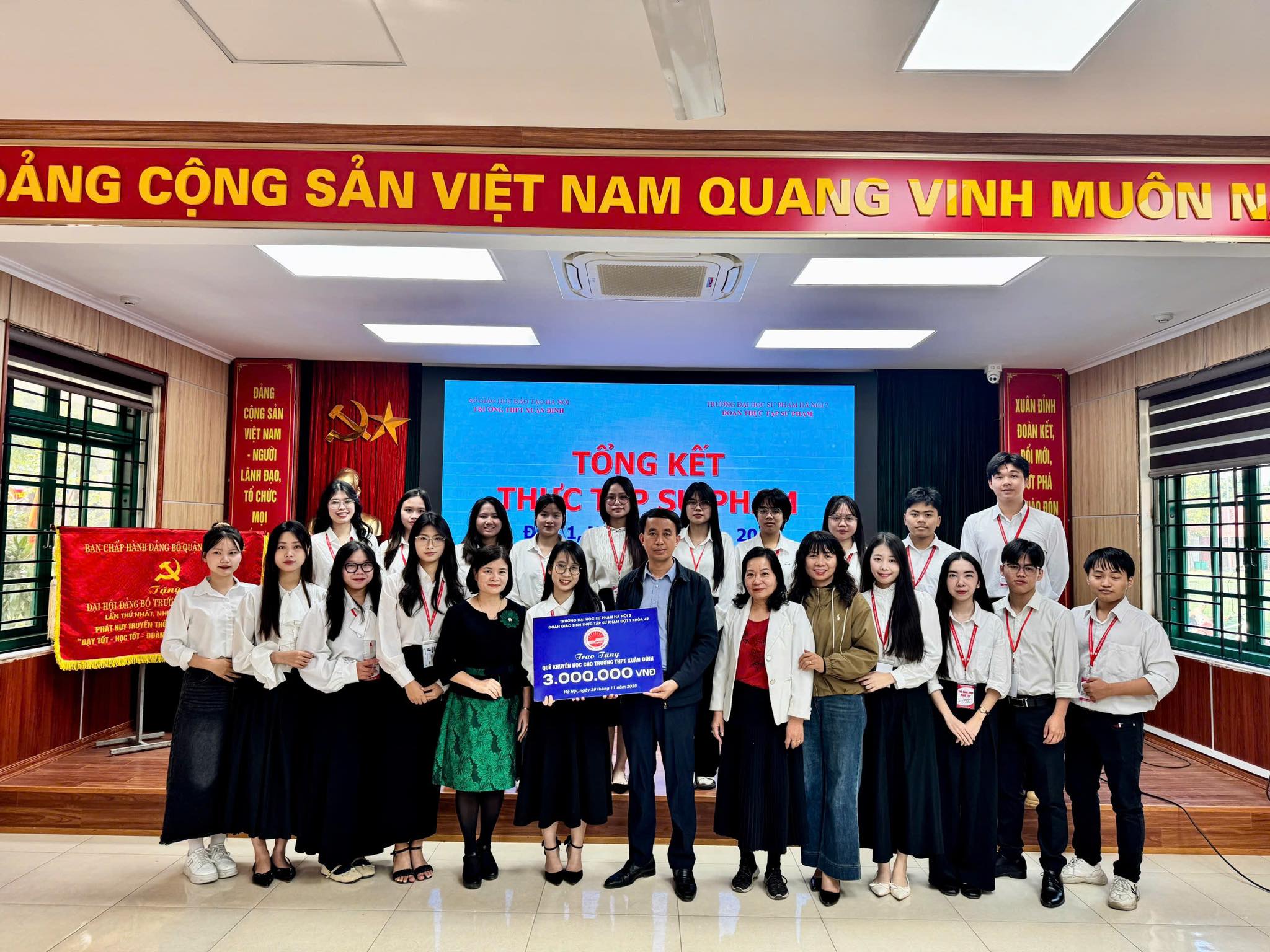 SINH VIÊN K49 SPTA KHÉP LẠI HÀNH TRÌNH THỰC TẬP ĐỢT 1