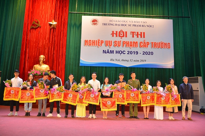 Điểm lại 10 sự kiện nổi bật trong học kỳ I năm học 2019-2020 của Khoa Ngoại ngữ